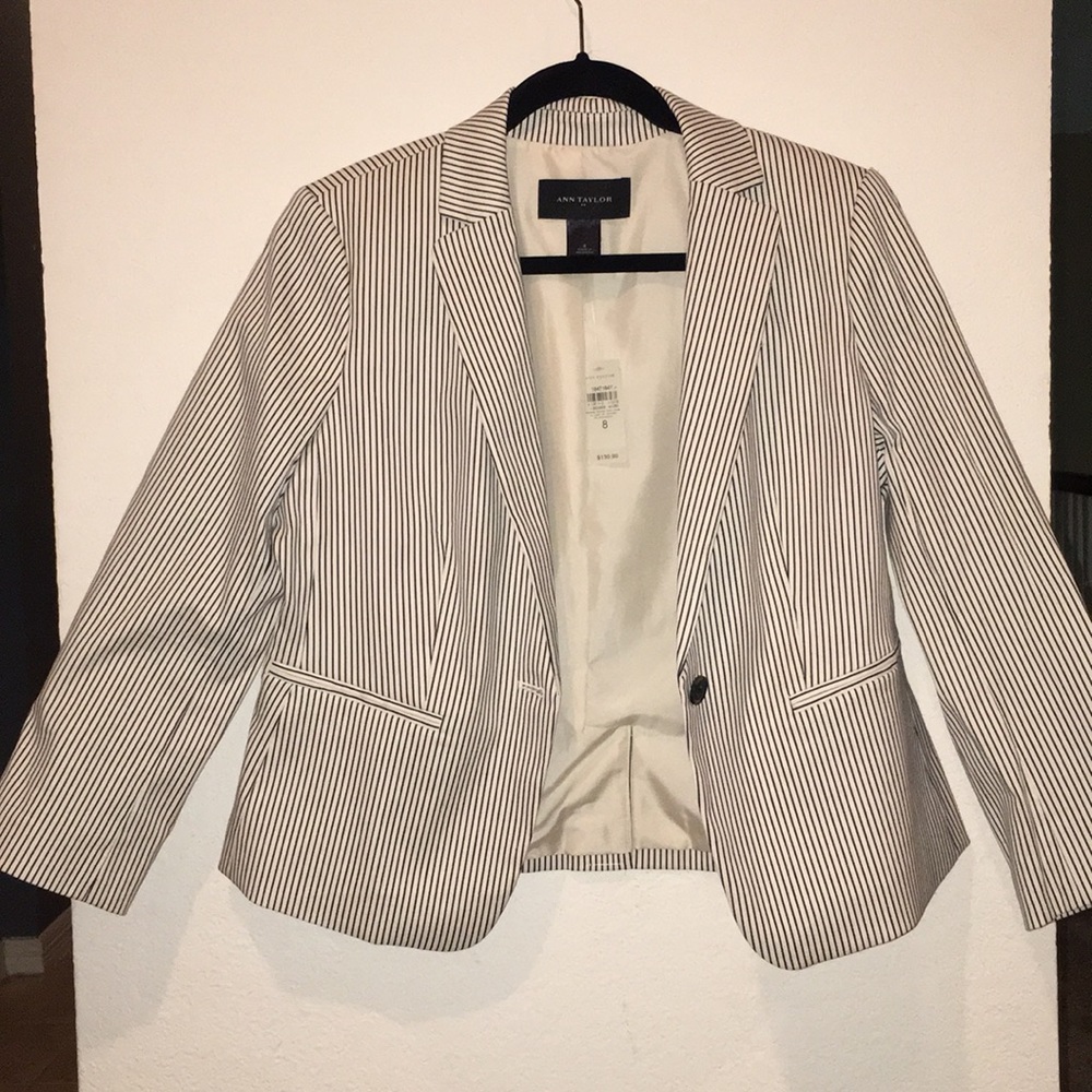 Navy Blue Pin Striped Blazer w/ Cropped Sleeves!